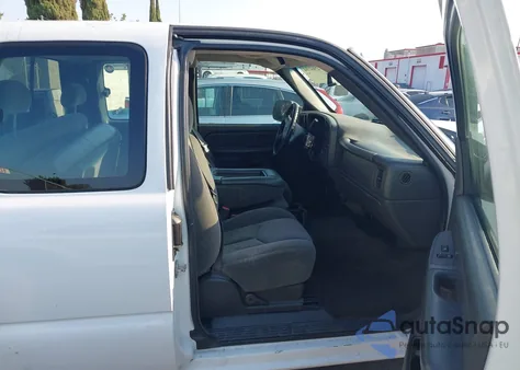 2005 Chevrolet C2500 C2500 Heavy Duty из США, поврежденный, VIN 1GBHC29U85E287646